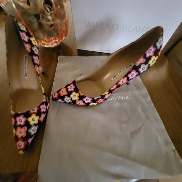 New Manolo Blahnik BB Floral Pumps - Picture 8 of 10